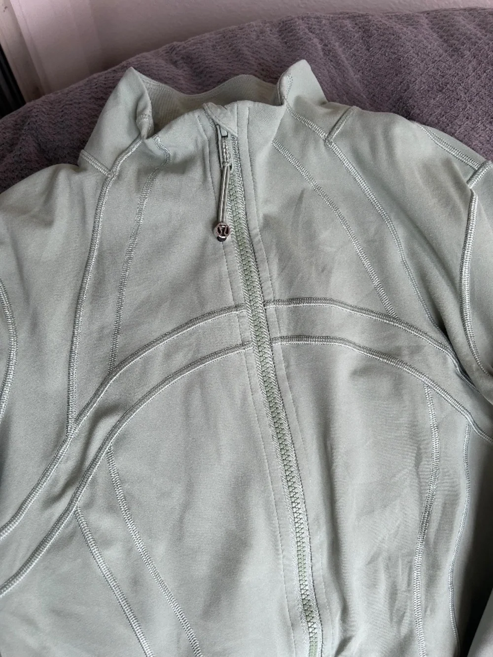 Lululemon Define Jacket Nulu & WUNDER TRAIN leggings